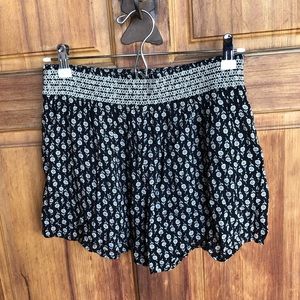 🌞 Flowy cloth flower summer shorts